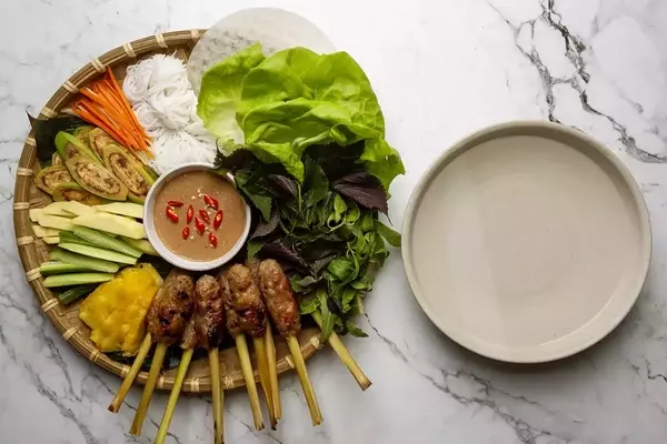 Exploring the Art of Vietnamese Rice Paper Rolls