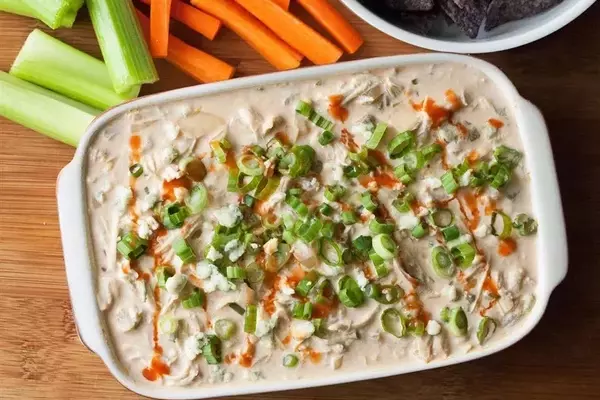 The Ultimate Slow-Cooker Buffalo Chicken Dip for Game Day