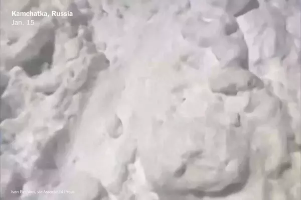 Unprecedented Snowfall Engulfs Russia's Far East City