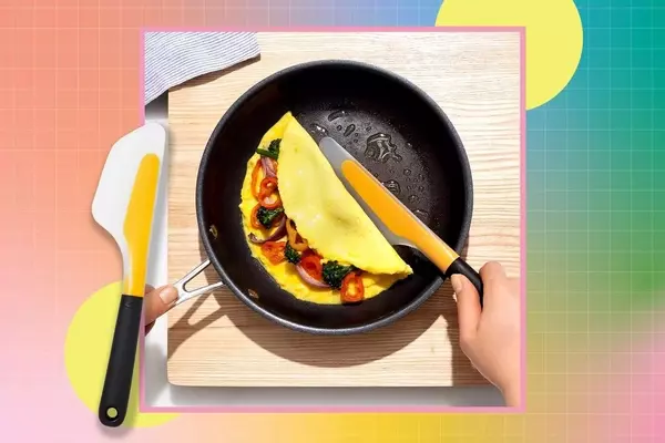 The OXO Good Grips Flip and Fold Omelet Turner: A Kitchen Essential for Egg Lovers