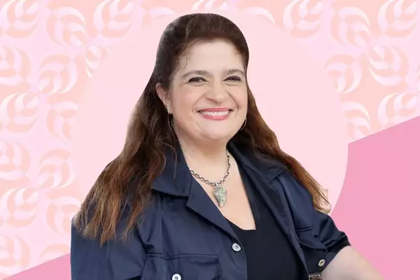 Alex Guarnaschelli's Potato Gratin: A Culinary Twist with Tater Tots