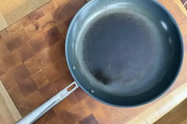 Misen Carbon Nonstick Pan: A Comprehensive Review