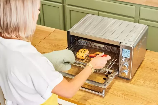 The Breville Smart Oven Air Fryer Pro: A Kitchen Essential That Redefines Culinary Convenience