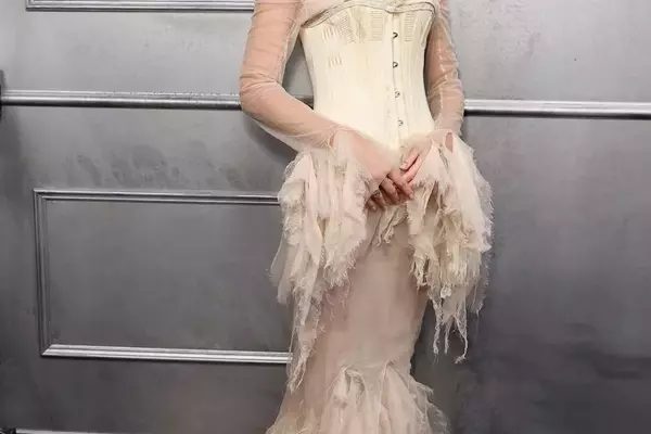 The Corset's Comeback: Versatile Styling for Modern Fashion
