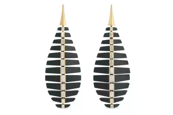 Fernando Jorge's Deep Vertex Collection: A Fusion of Geometry and Elemental Beauty