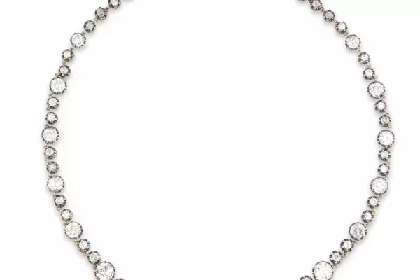 Bonhams Paris Fine Jewelry Auction: A Curated Collection