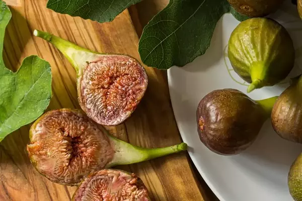 Unlock the Hidden Potential of Fig Leaves in Culinary Creations