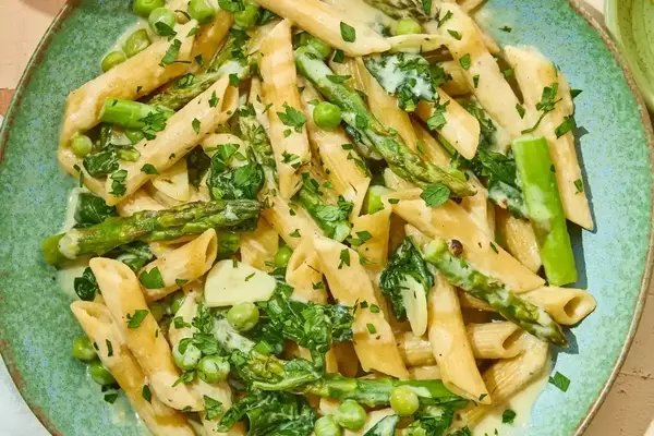 Effortless One-Pan Lemon Boursin Pasta with Spring Vegetables