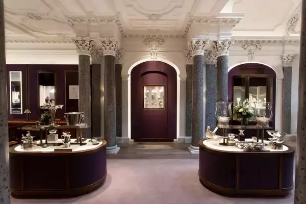 Hamilton & Inches Doubles Footprint with Historic Acquisition for Enhanced Rolex Experience