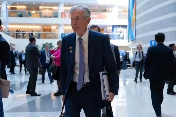 Federal Reserve Poised to Maintain Interest Rates Amidst Geopolitical Tensions and Inflation Concerns