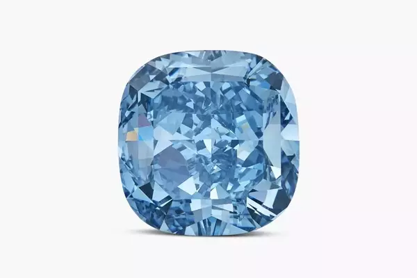 Sotheby's Geneva Auction to Feature Exceptional Blue and White Diamonds