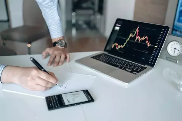 Sumitomo Mitsui Financial Group Expands Services and Global Reach