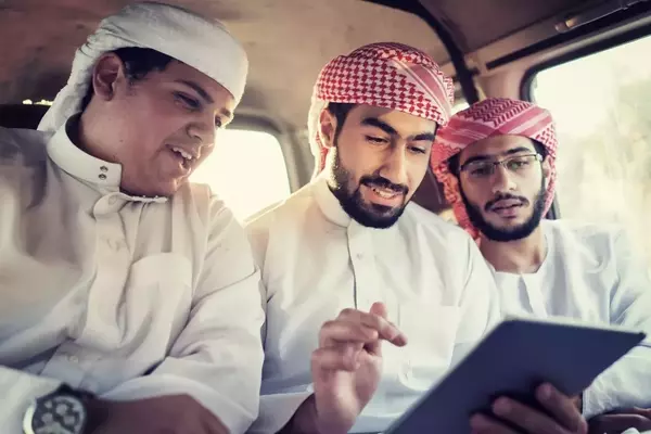 Islamic Finance: Principles, Investments, and Modern Applications