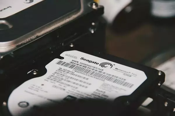 Jim Cramer's Bearish Outlook on Overextended Tech Stocks like Seagate