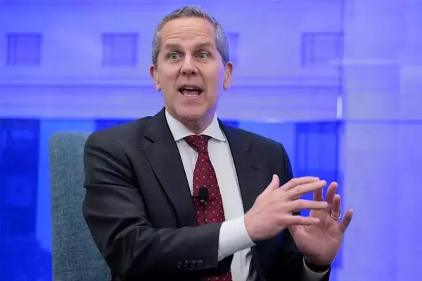 Federal Reserve Governor Raises Alarm on Private Credit Risks