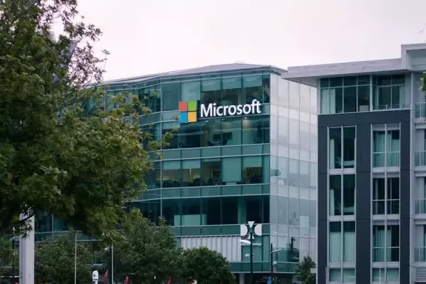 Jim Cramer's Outlook on Microsoft: AI Ambitions and Market Performance