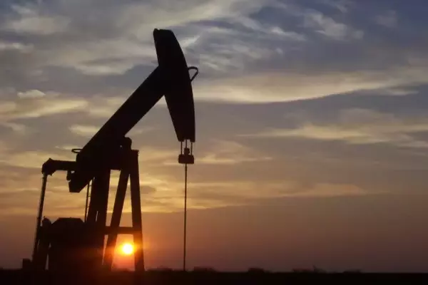 ConocoPhillips Faces Production Uncertainty Amid Geopolitical Tensions