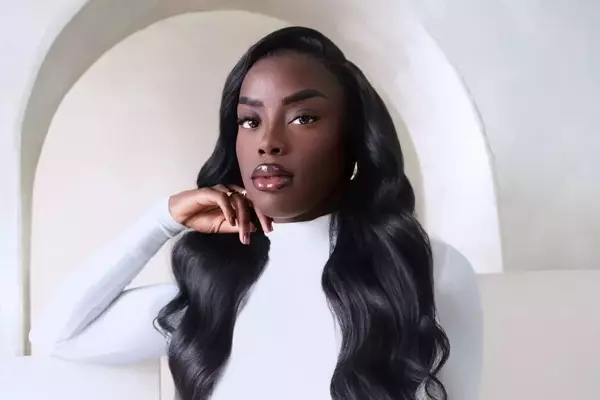 Golloria George, Beauty Influencer, Inks Deal with UTA
