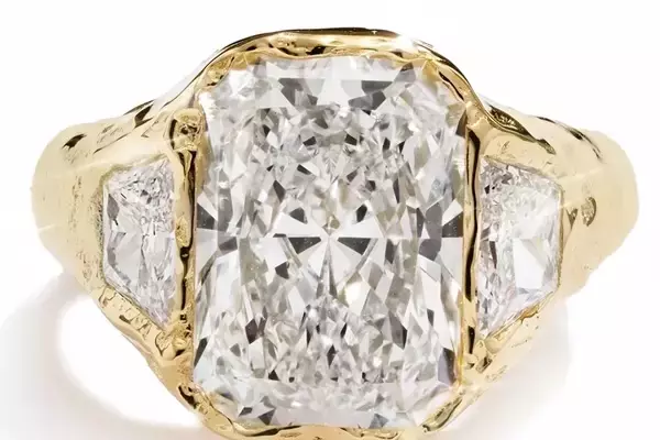 Fie Isolde's Voyage Trinity Diamond Ring: A Celebrity-Inspired Masterpiece