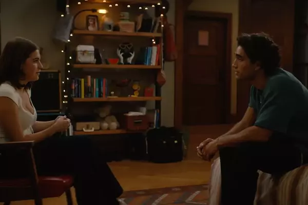 “Off Campus” Series Premiere: Music Takes Center Stage in Hannah and Justin's Collaboration