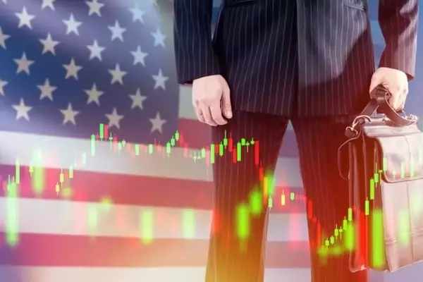 Economic Paradox: Consumer Spending Resilient Amidst Worsening Sentiment