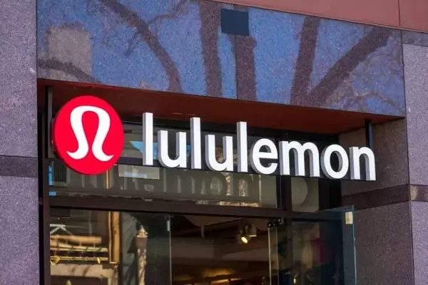Lululemon Stock Plunges Amid Oversold Conditions, Analysts Remain Bullish