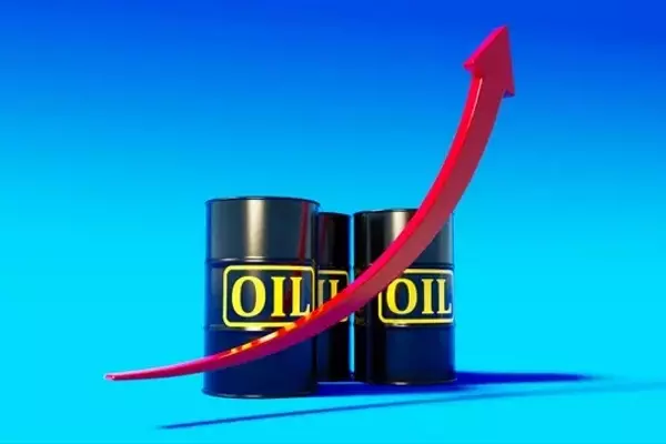 Soaring US Energy Exports Fuel Domestic Price Hikes Amidst Middle East Conflict