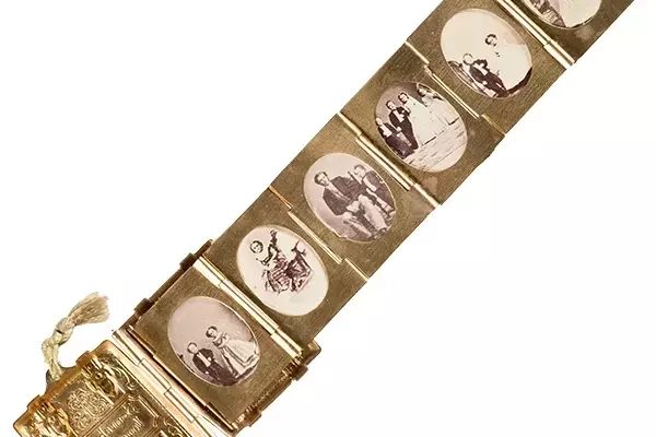 Victorian Era Celebrity Wedding Locket Goes to Auction
