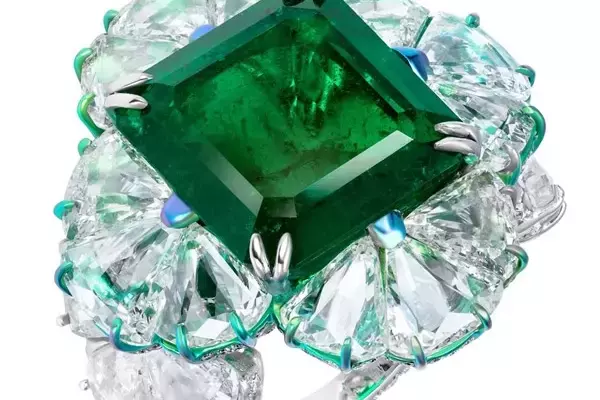 May's Jewelry Showcase: Emeralds and Exclusive Previews