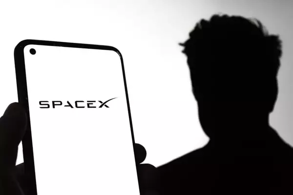 Analyst Raises Concerns Over SpaceX's $2 Trillion Valuation Ahead of Potential IPO Amidst Nasdaq 100 and S&P 500 Integration Talk