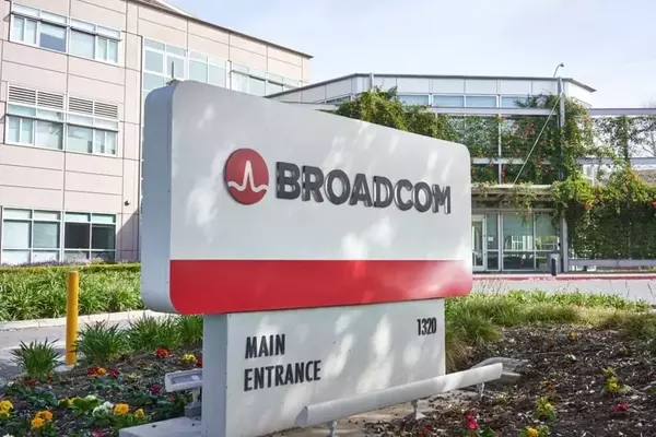 Dan Niles Remains Bullish on AI and Semiconductor Stocks Despite Broadcom's Selloff