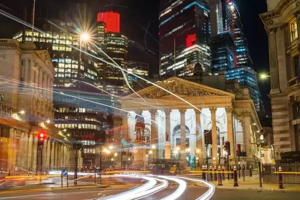 UK Inflation: Rate Hike Necessity Questioned by BOE Survey