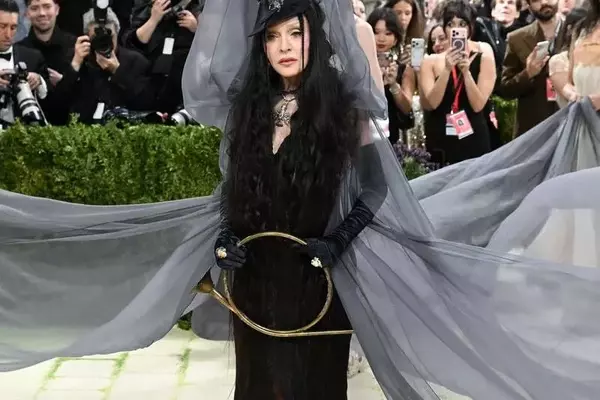 Madonna's Call to Disconnect and Reconnect at Concerts