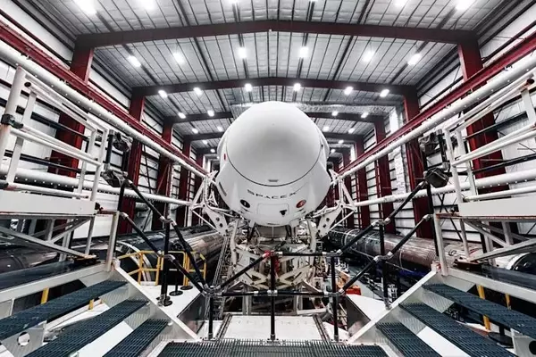 Choosing Between Vanguard ETFs for SpaceX IPO Exposure