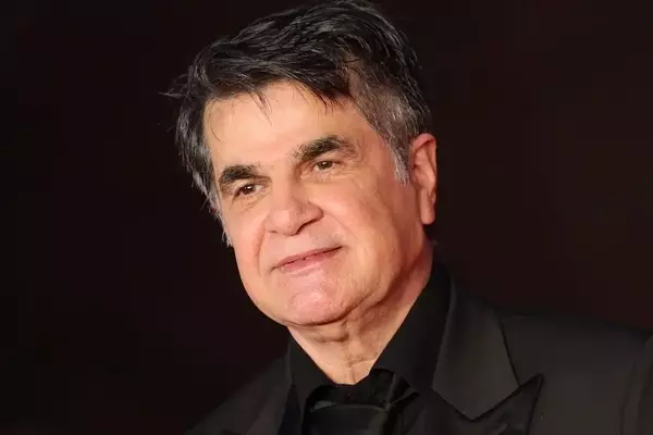 Iranian Court Upholds One-Year Sentence for Filmmaker Jafar Panahi