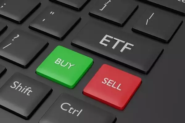 Vanguard Value ETF Faces Downgrade Amidst Downside Risks and Underperformance Projections
