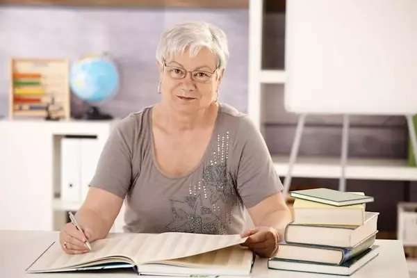 Navigating Medicare Surcharges: The IRMAA Challenge for Retirees
