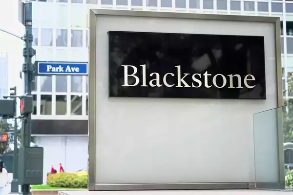 Blackstone Explores $2 Billion Securitized Deal Amid Private Equity Exit Challenges