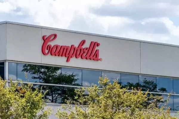 Top-Performing Analysts Highlight High-Dividend Consumer Staples Stocks for Market Volatility