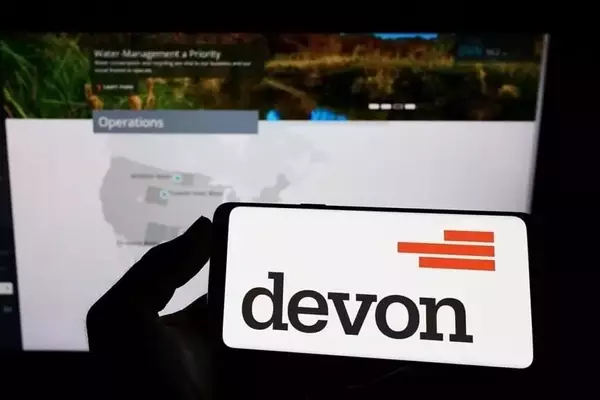 Devon Energy Stock Experiences Surge Following Enhanced 2026 Projections