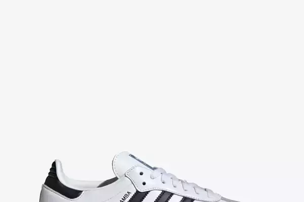 The Ultimate Guide to Women's White Sneakers: Style, Comfort, and Versatility