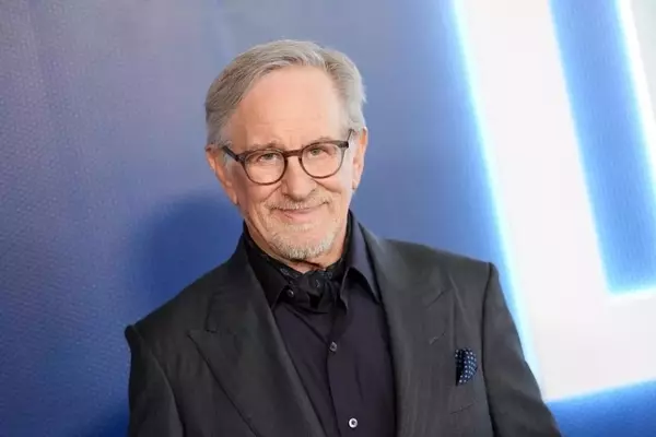 Spielberg's Bond Aspirations and Creative Path