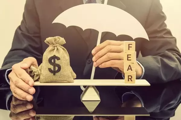 Navigating Volatility: Strategic Options Selling in Gold and Silver Markets