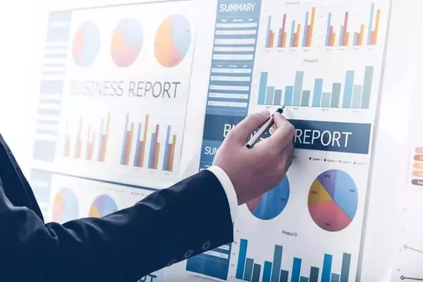 Comprehensive Financial Analysis: Automatic Data Processing vs. Industry Rivals