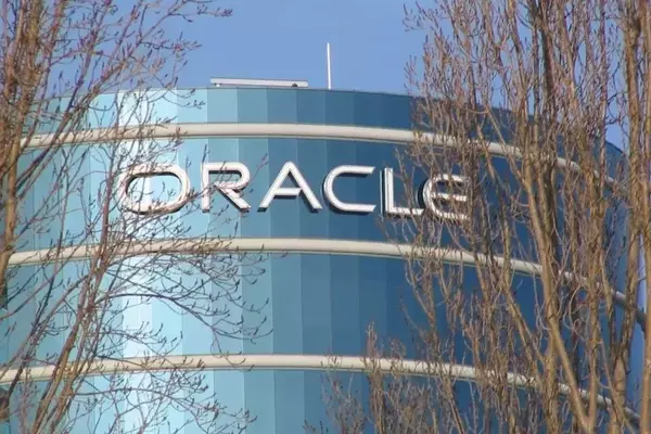 Cloud Sector Downturn: Oracle Shares Plummet, Salesforce Nears Annual Lows Amidst Earnings Reports
