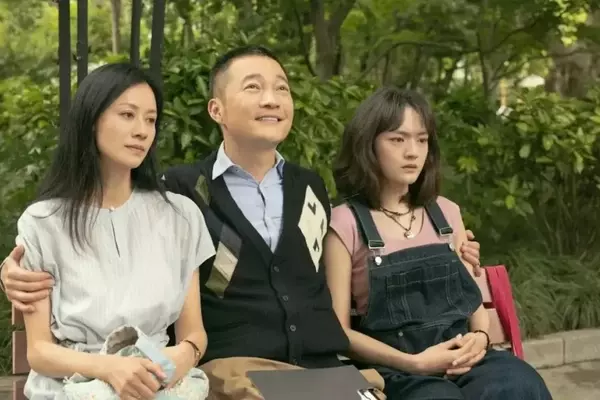 Shanghai Dialect Film 'The Great Skull' Explores Grief and Cultural Identity