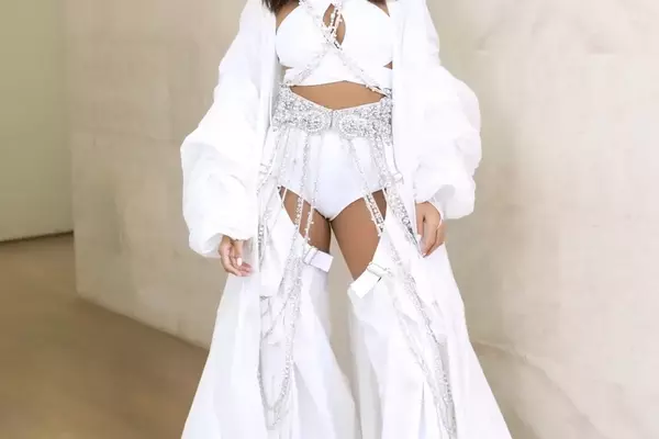 Anitta's Custom H&M Studio Ensemble for FIFA World Cup Performance Revealed