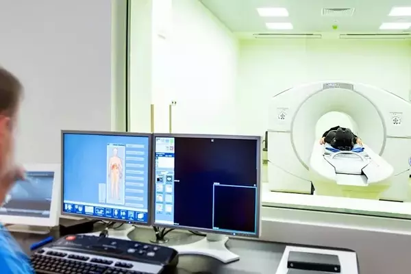 Truist Reaffirms Buy Rating for Boston Scientific Amidst Watchman Growth Concerns