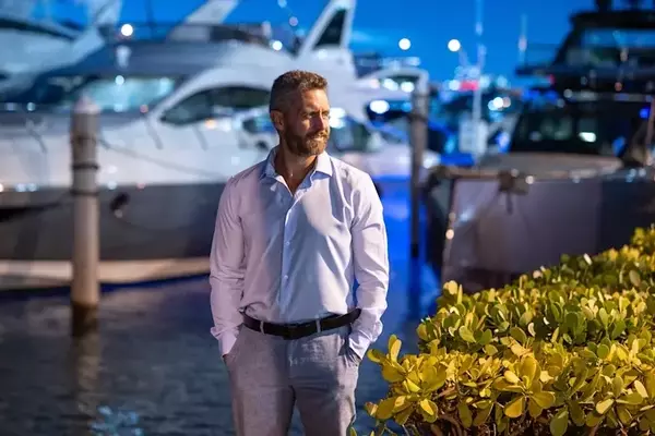 Elite Investors' Shift: Why the Wealthy Are Hoarding Cash and Exploring Alternative Assets