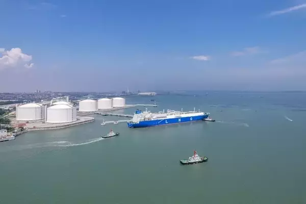 Hoegh LNG Partners Preferred Shares: A Stable 10.5% Yield Amidst Market Shifts